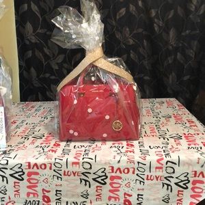 Michael Kors giftbag (goodies on the inside)